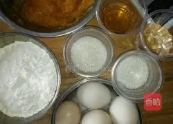 Illustration of how to make eight-inch pumpkin chiffon cake 1