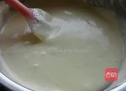 Strawberry Cake Roll Recipe Illustration 7