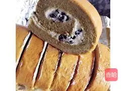 Matcha Honey Bean Cake Roll Recipe Illustration 5