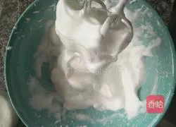 Illustration of how to make chiffon cake 8