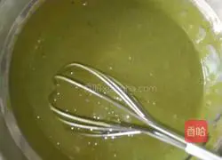 Illustration of how to make matcha cream cake roll 4