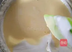 Illustration of how to make the 4-egg version of the eight-inch chiffon cake 6