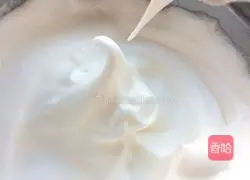 Illustration of how to make dragon fruit chiffon cake 7