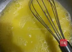 Illustration of how to make colorful cake rolls 3