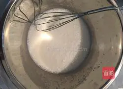 Illustration of how to make chiffon cake 3