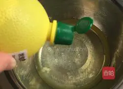 Illustration of how to make two-color cake rolls 7