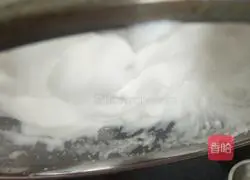 Illustration of how to make chiffon cake 11