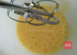 Illustration of how to make cream cupcakes 3