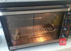 Illustration of how to make chiffon cake 15