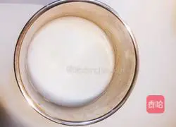 Love Chiffon Cake (Six Inch) Recipe Illustration 7