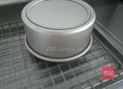 Illustration of how to make chiffon cake embryo (6 inches) 15