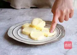 Banana Pound Cake Recipe Illustration 2