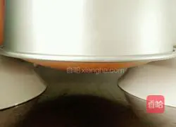 Illustration of how to make eight-inch chiffon cake 8