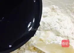 Illustration of how to make butter biscuits 5