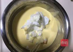 Illustration of how to make polka dot cake rolls 8