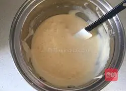 Illustration of how to make eight-inch chiffon cake 9