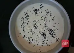 Illustration of how to make eight-inch chiffon cake embryo 14