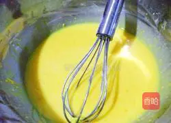 Illustration of how to make sweet orange small four rolls 6