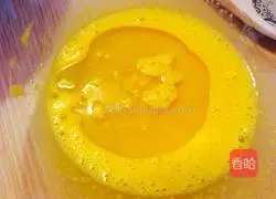 Illustration of how to make cream hand-rolled cake 3