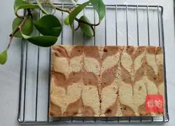 Chiba Illustration of how to make taro ice cream sponge cake 18