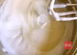 Illustration of how to make meat floss cake rolls 10