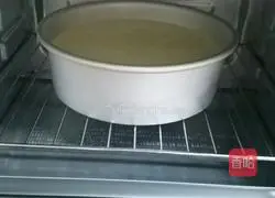 Illustration of how to make eight-inch chiffon cake 11