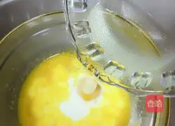 Illustration of how to make chiffon cake 4