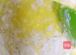 Strawberry Cake Roll Recipe Illustration 3