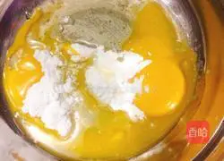 Banana Chiffon Cake Recipe Illustration 7