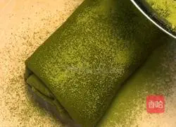Illustration of how to make matcha towel roll 14