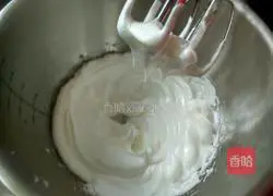 Chiffon Cake (6-inch) Recipe Illustration 12