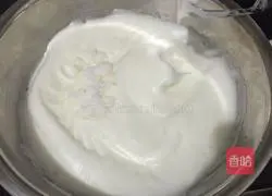 Illustration of how to make rice cooker chiffon cake 7