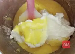 Illustration of how to make chiffon cake 7