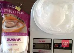 Illustration of how to make 8-inch chiffon cake 3