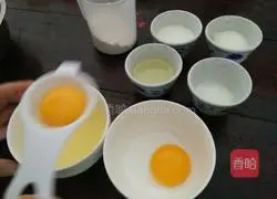 Illustration of how to make chiffon cake 1