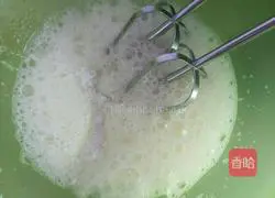 Strawberry Jam Cake Roll Recipe Illustration 9