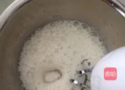 Illustration of how to make chiffon cake 3