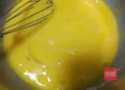 Illustration of how to make eight-inch chiffon cake 2