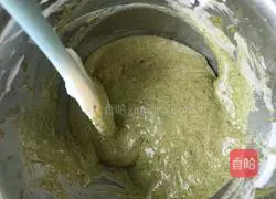 Illustration of how to make matcha cream cake roll 8