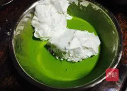 Spinach juice chiffon cake recipe 8