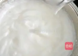 Illustration of how to make dried cranberry cake rolls 9