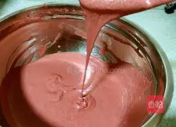 Red Velvet Chiffon Cake Recipe Illustration 8