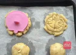 Illustration of how to make walnut and peach cake 8