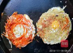 Illustration of how to make potato cakes and carrot cakes 4