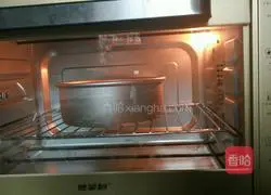 Illustration of how to make eight-inch chiffon cake 10