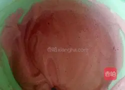 Red Velvet Striped Cake Roll Recipe Illustration 14