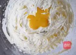 Banana Pound Cake Recipe Illustration 4