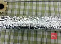 Crancross Illustration of how to make raspberry matcha cake roll 22