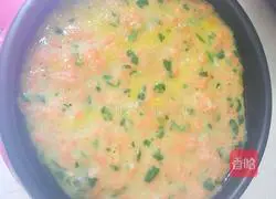  Illustration of how to make carrot pulp and spinach egg pancake 3