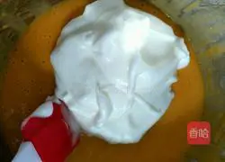 Illustration of how to make eight-inch chiffon cake 13